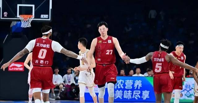 关于末节崩盘现象：CBA球队体能分配问题的信息